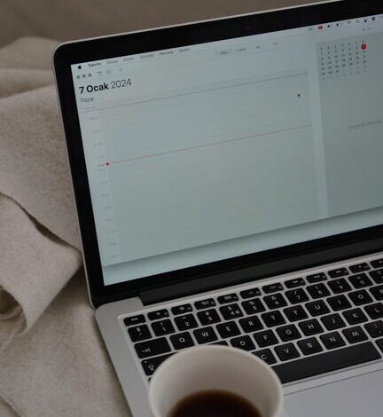 How to Create a Relaxing Morning Routine to Boost Productivity and Mood